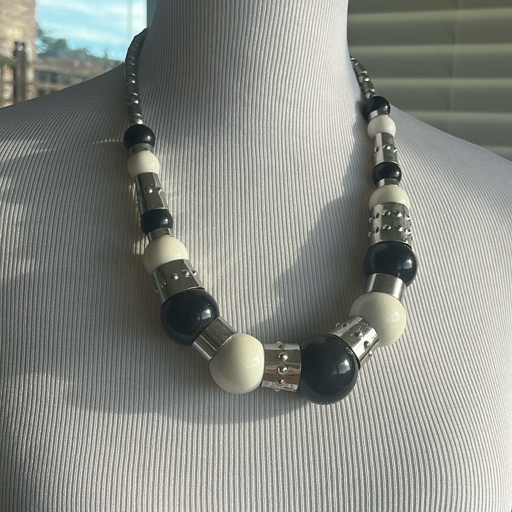 This necklace can make a simple tee standout